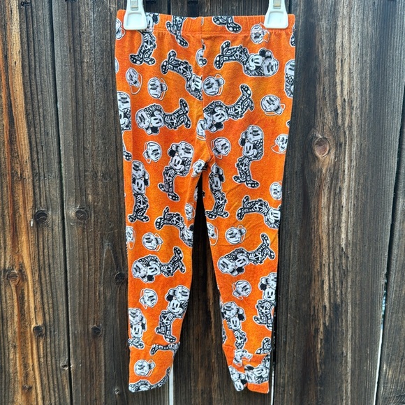 Posh Peanut Disney Mickey Halloween Long Sleeve Pajamas - Picture 13 of 17